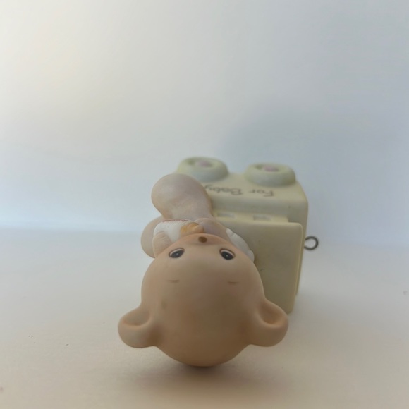 Precious Moments  1985 "May Your Birthday Be Warm" Baby  Birthday Train 15938 - Picture 5 of 6